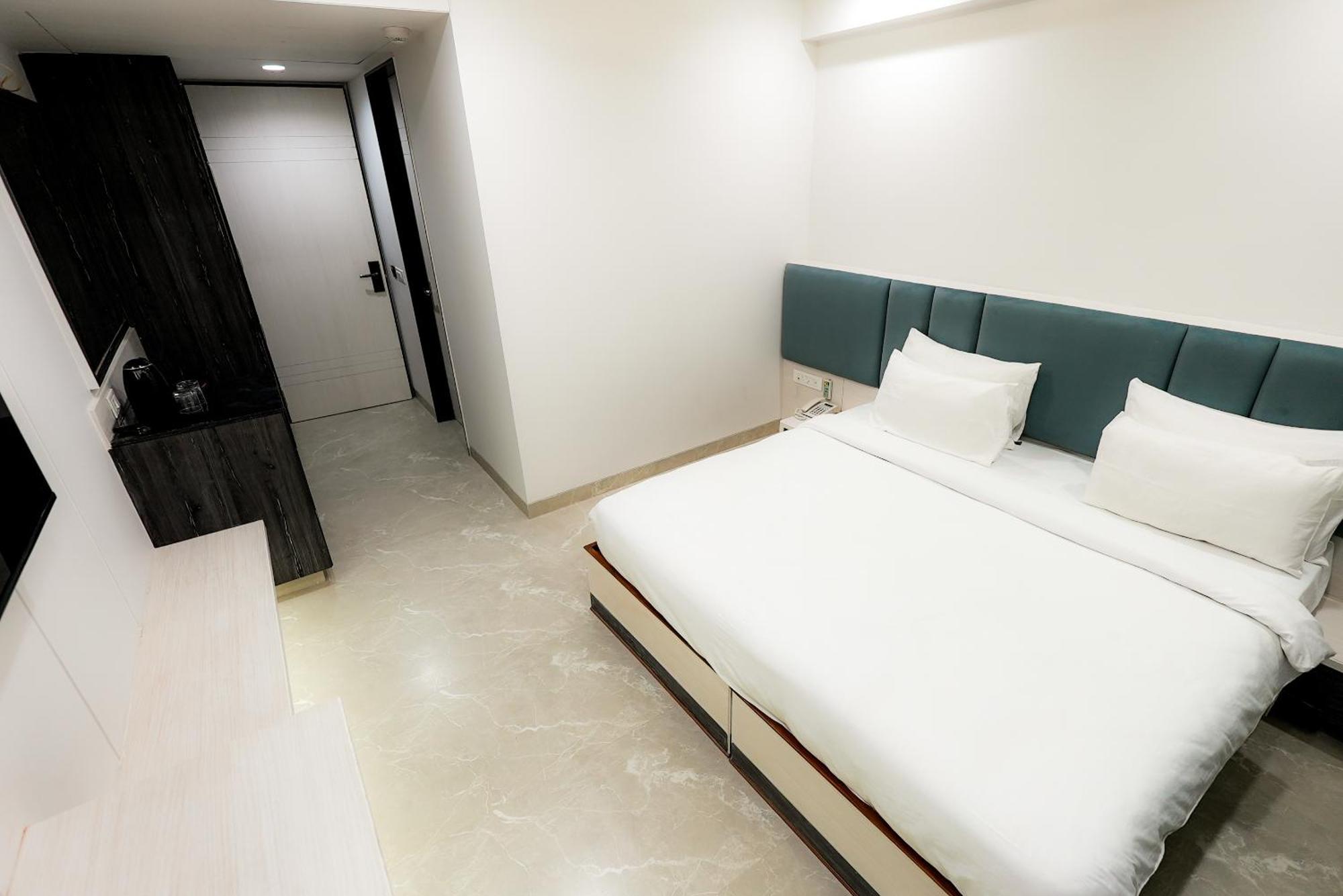 Hotel Elinor By Dazzling Hotels & Resorts Agra (Uttar Pradesh) Exterior foto