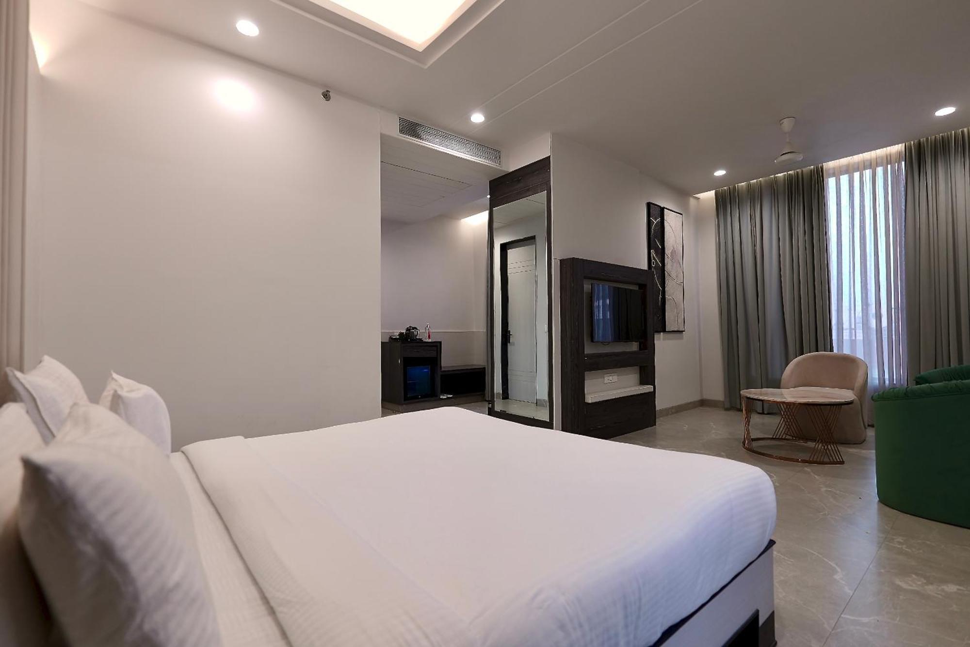 Hotel Elinor By Dazzling Hotels & Resorts Agra (Uttar Pradesh) Exterior foto