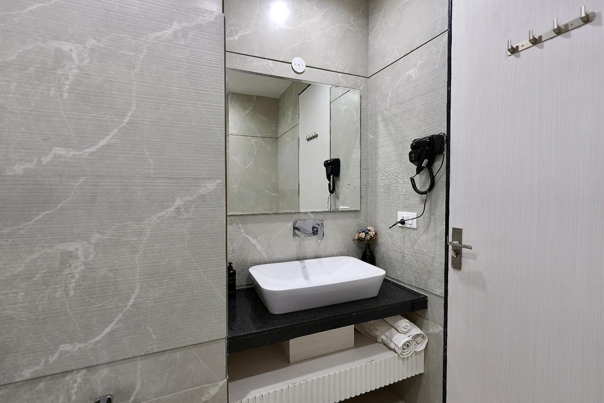 Hotel Elinor By Dazzling Hotels & Resorts Agra (Uttar Pradesh) Exterior foto