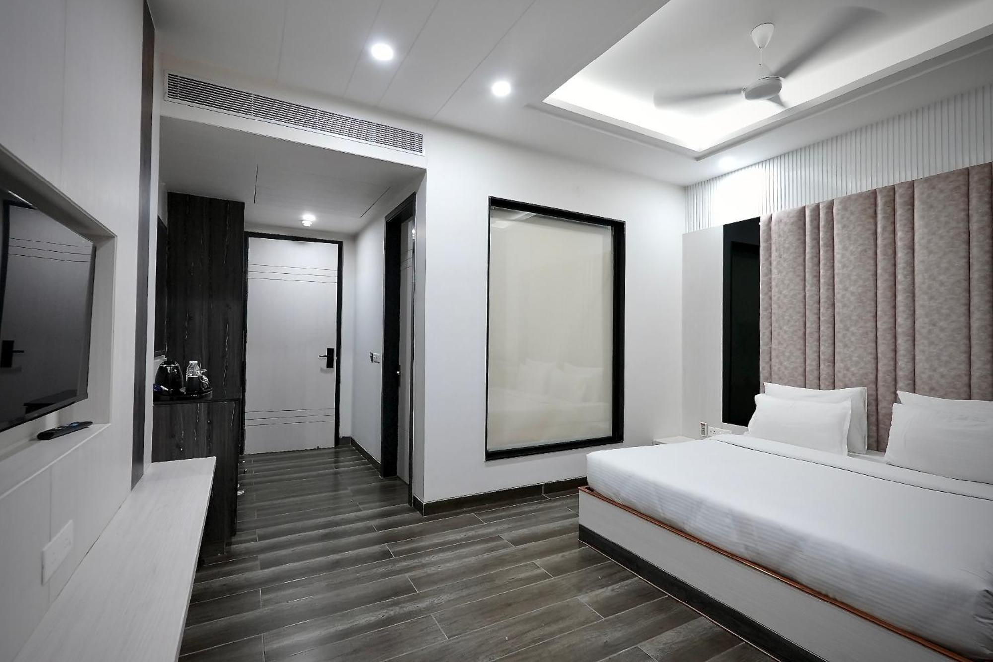 Hotel Elinor By Dazzling Hotels & Resorts Agra (Uttar Pradesh) Exterior foto
